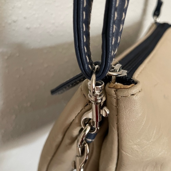 Stone & Co. Beige and Navy Elegant Crossbody Bag Regulable - Picture 8 of 16